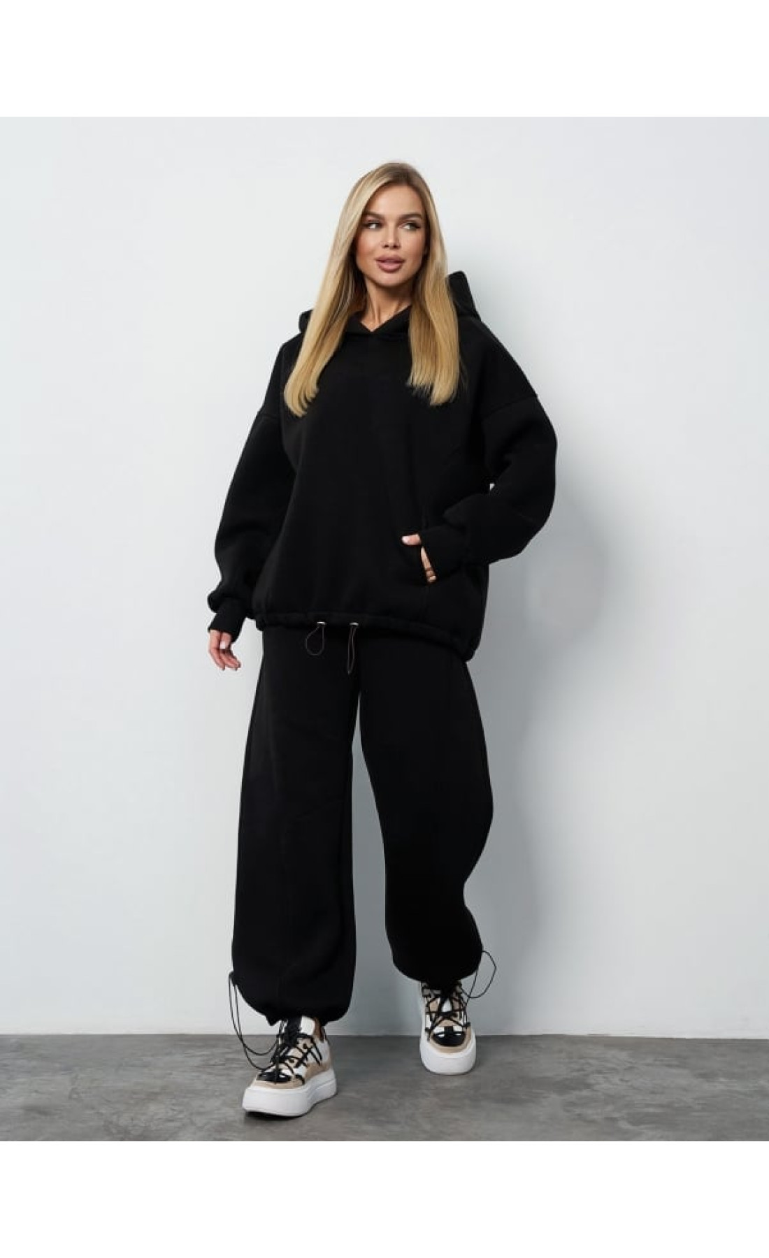 Жіночі спортивні костюми Issp