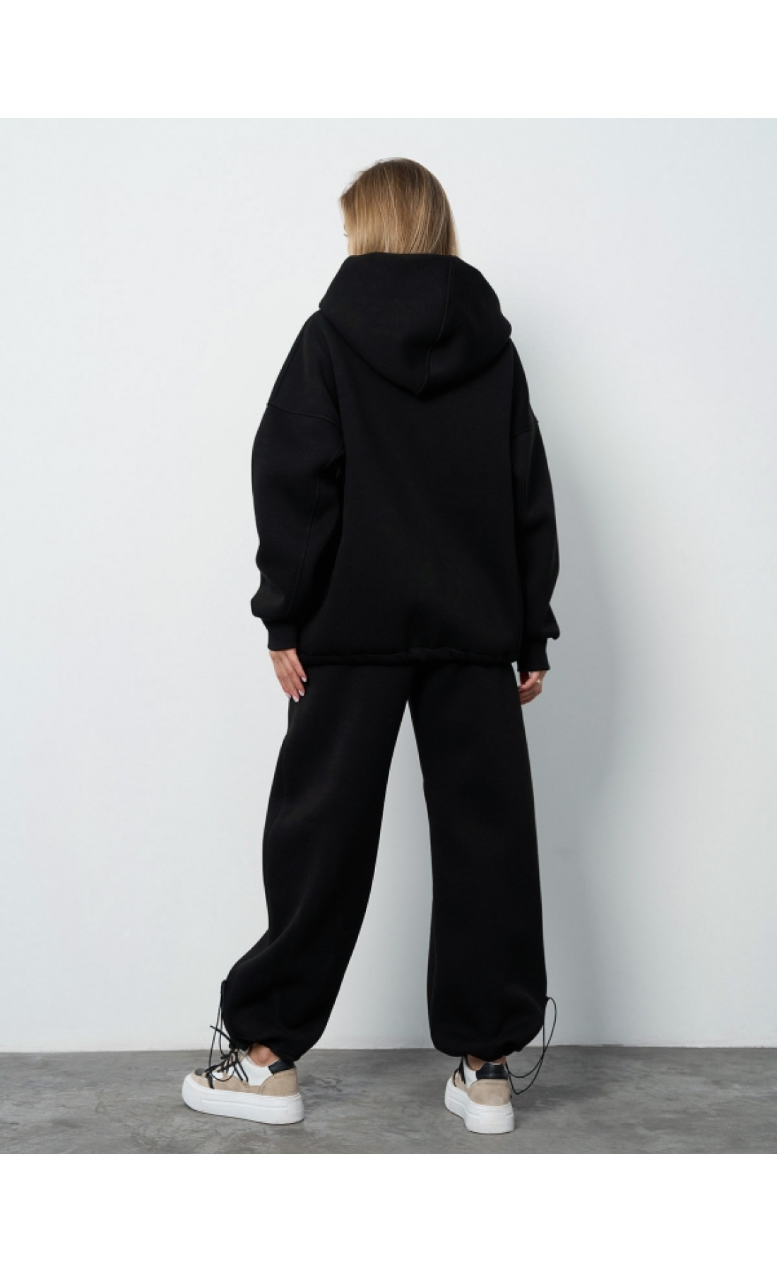 Жіночі спортивні костюми Issp