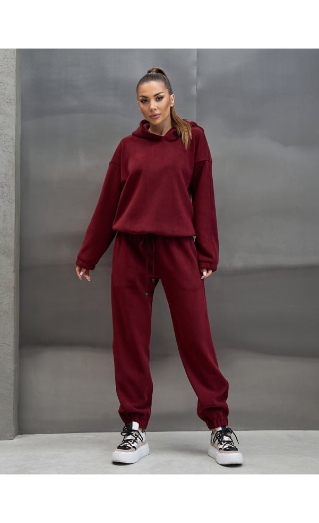 Жіночі спортивні костюми Issp