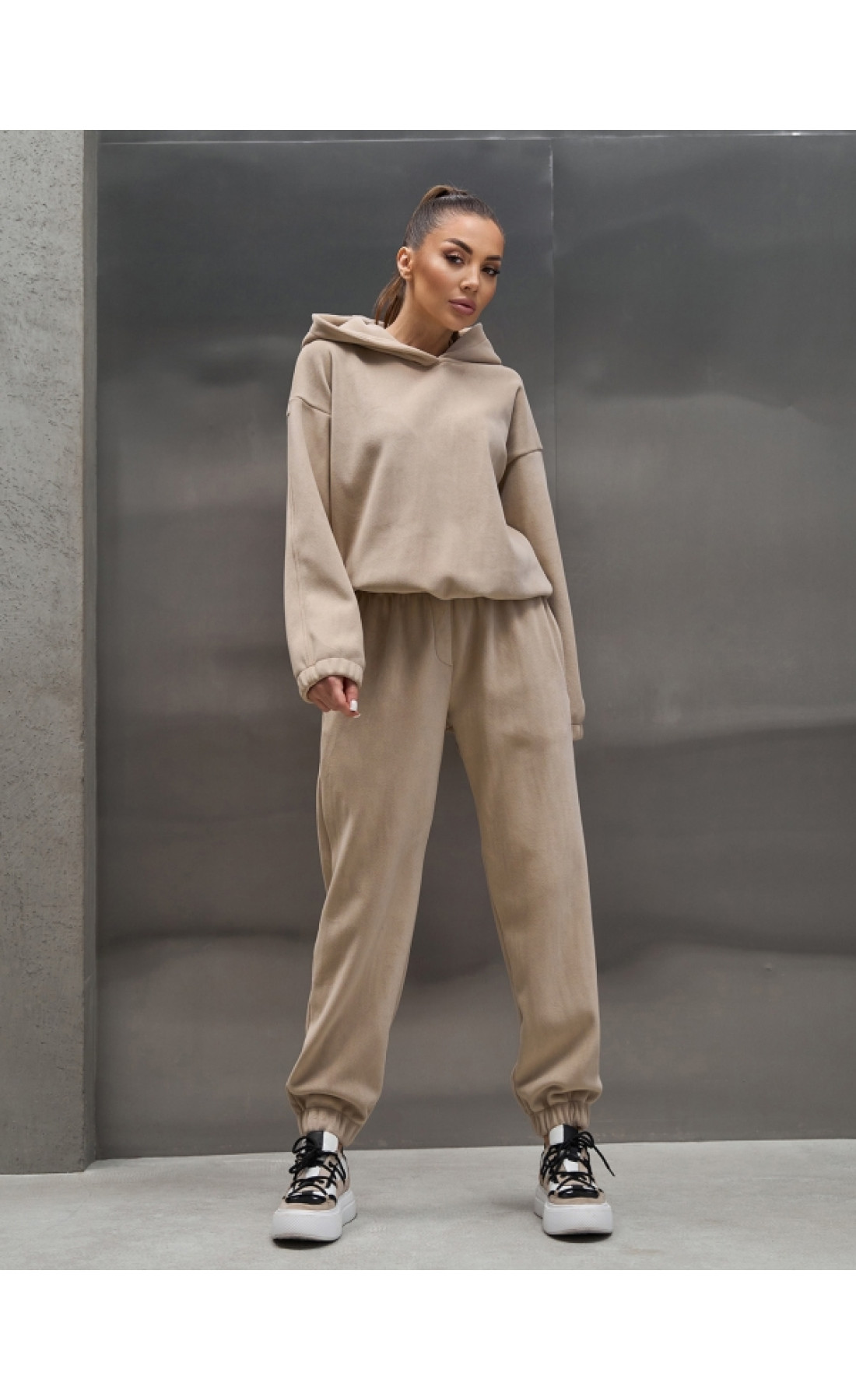 Жіночі спортивні костюми Issp