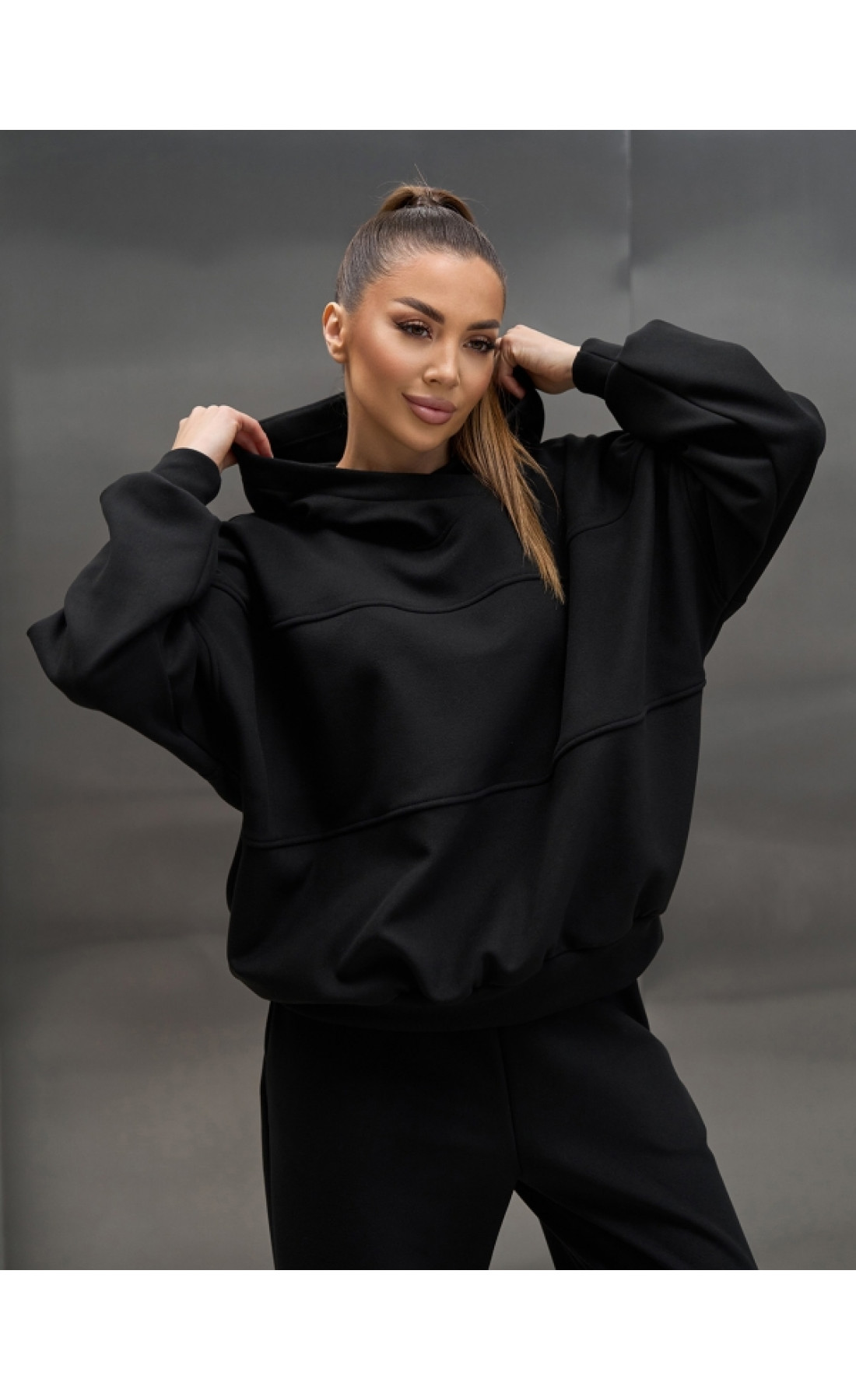 Жіночі спортивні костюми Issp