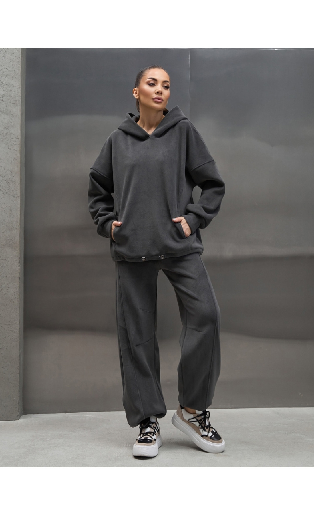 Жіночі спортивні костюми Issp