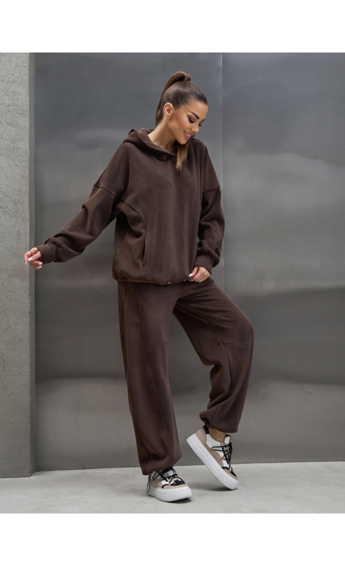 Жіночі спортивні костюми Issp