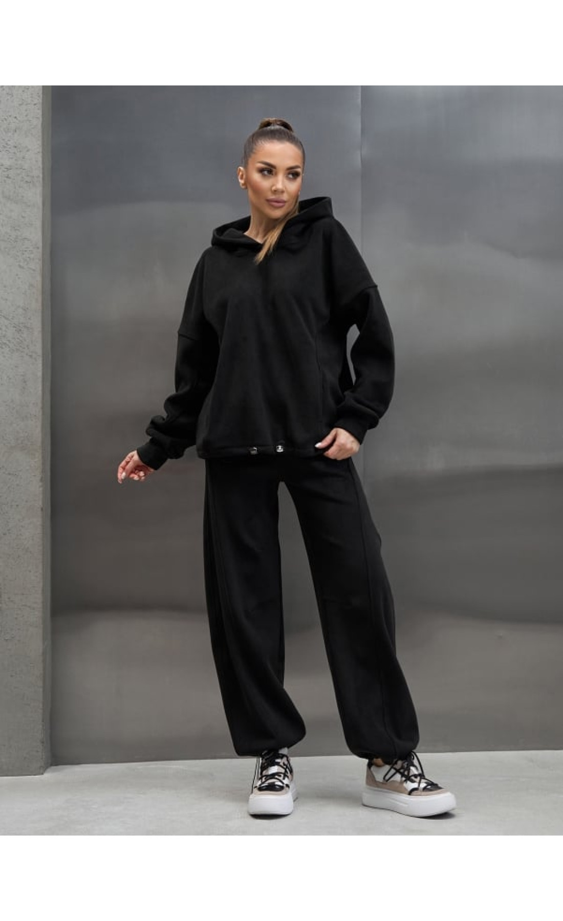 Жіночі спортивні костюми Issp