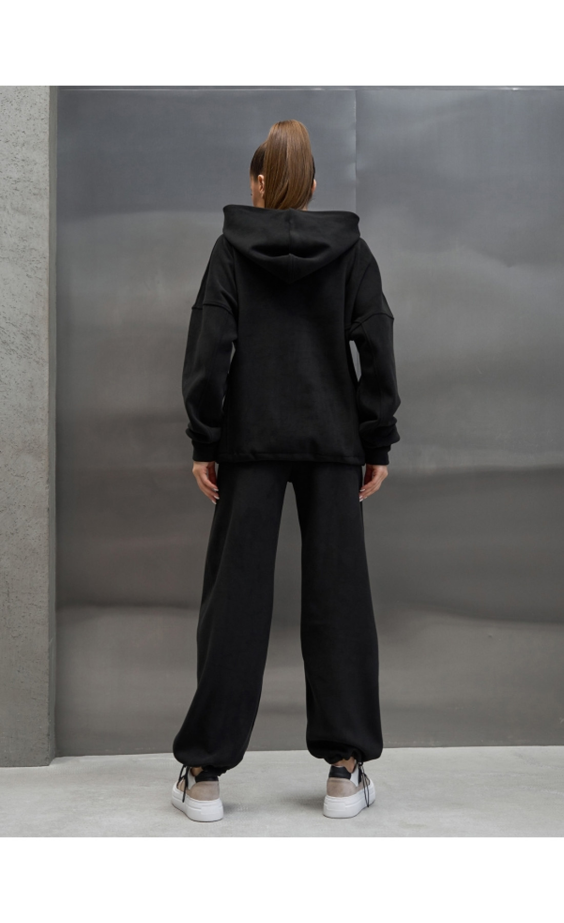 Жіночі спортивні костюми Issp