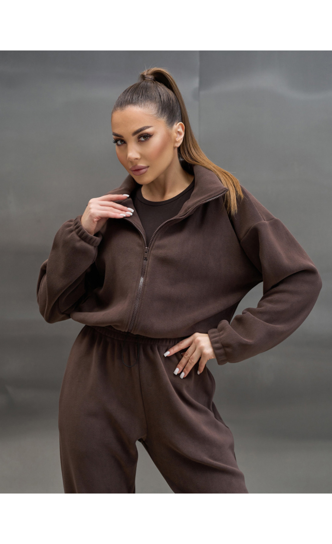 Жіночі спортивні костюми Issp