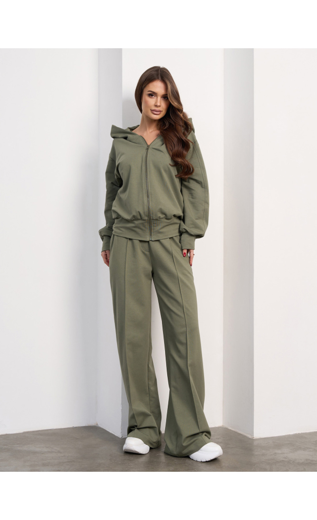 Жіночі спортивні костюми Issp