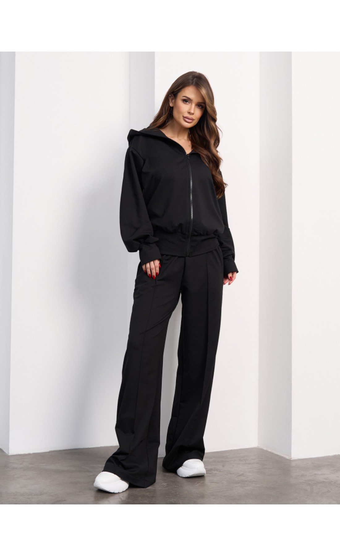 Жіночі спортивні костюми Issp