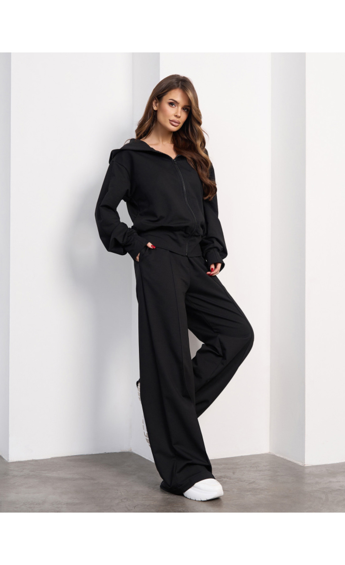 Жіночі спортивні костюми Issp