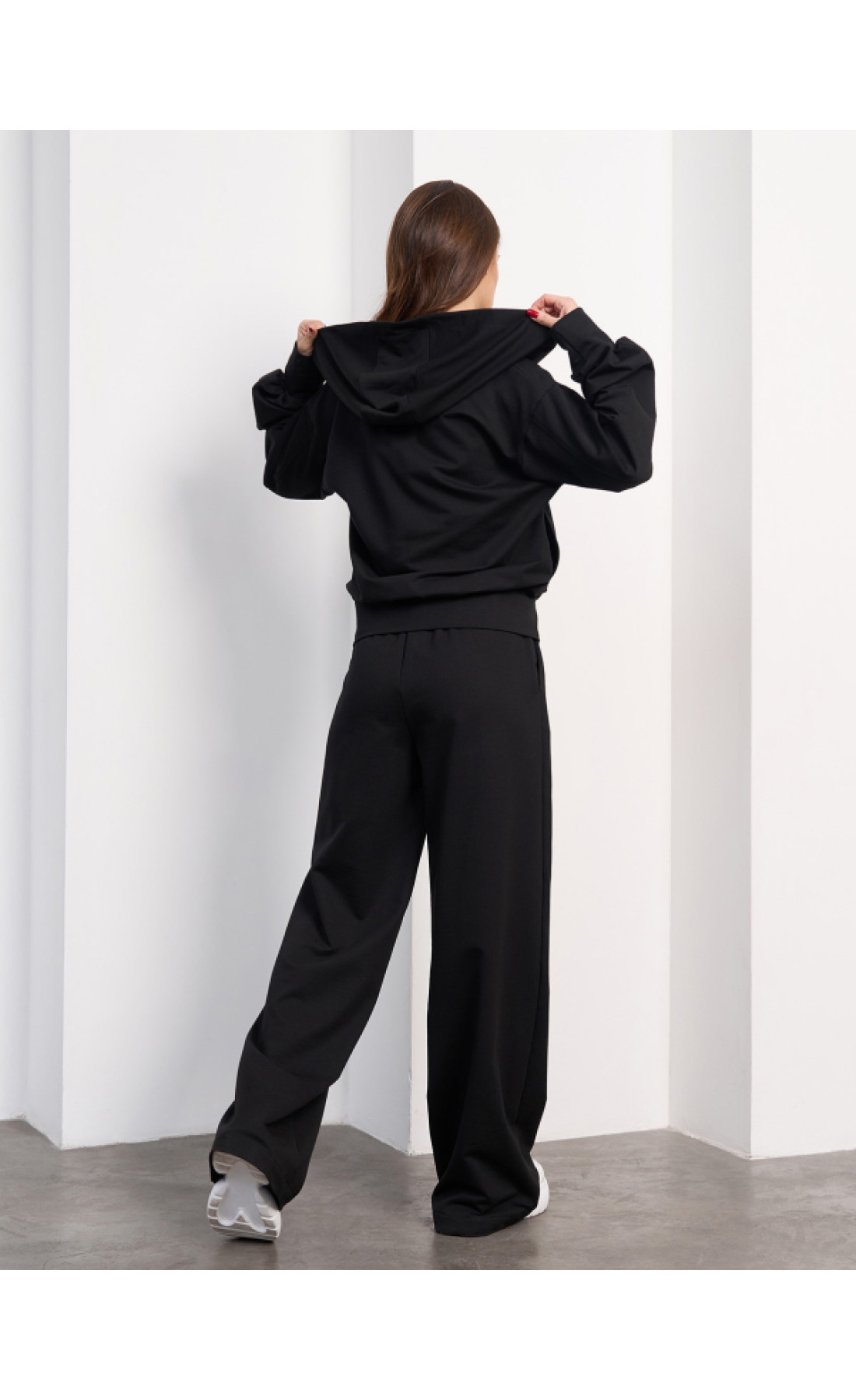 Жіночі спортивні костюми Issp