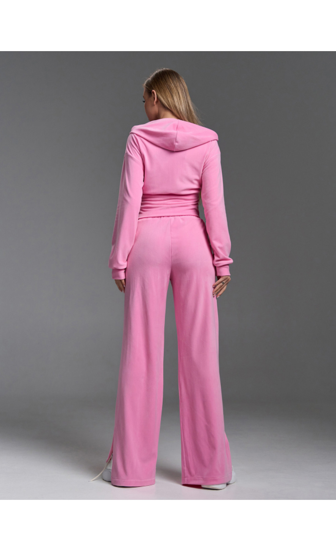 Жіночі спортивні костюми Issp