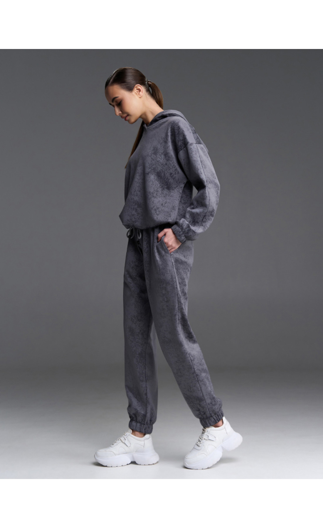 Жіночі спортивні костюми Issp