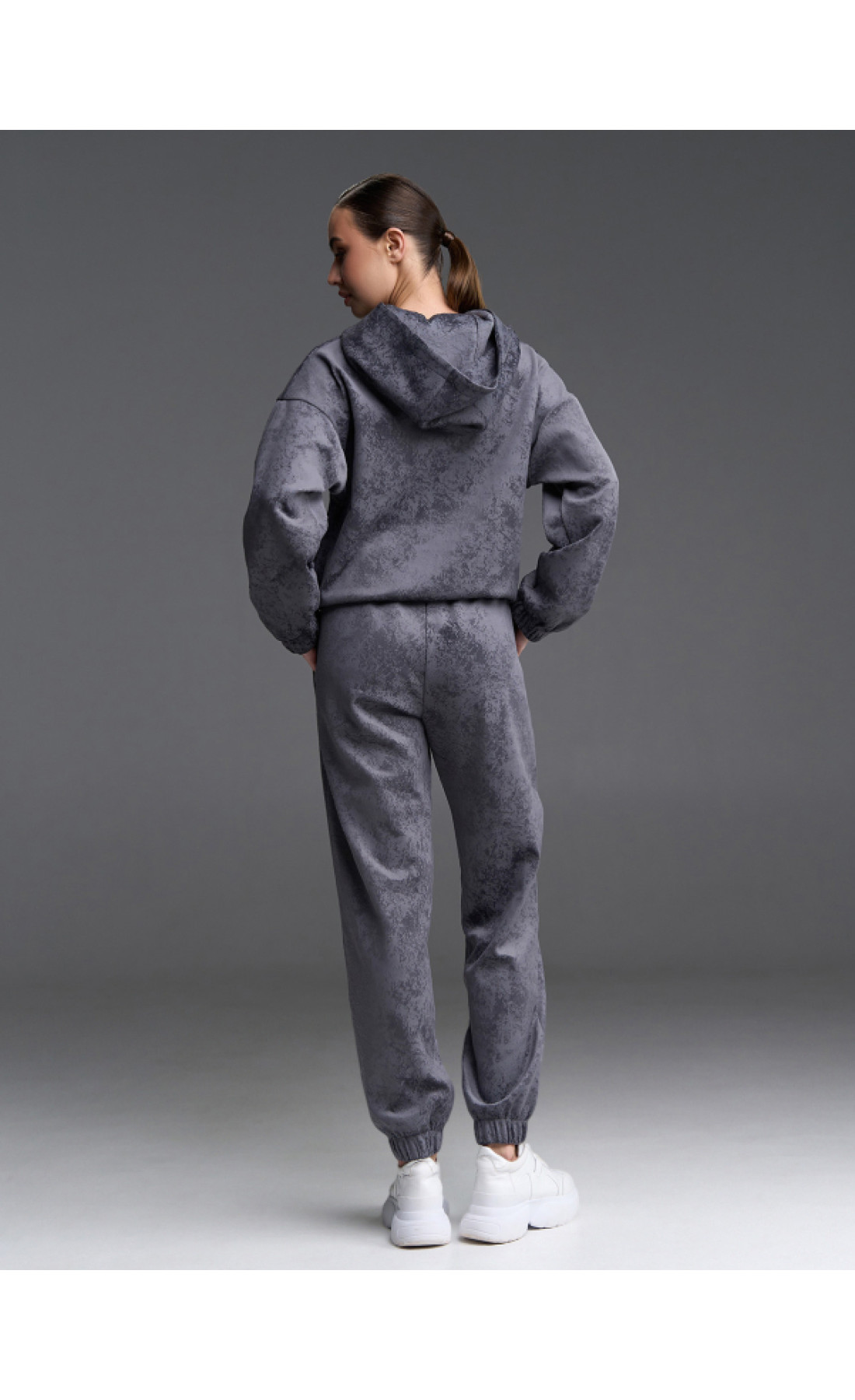 Жіночі спортивні костюми Issp