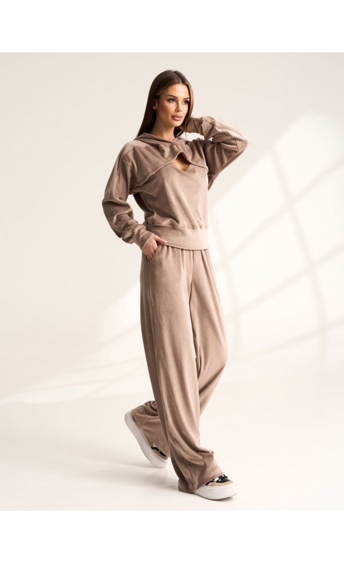 Жіночі спортивні костюми Issp