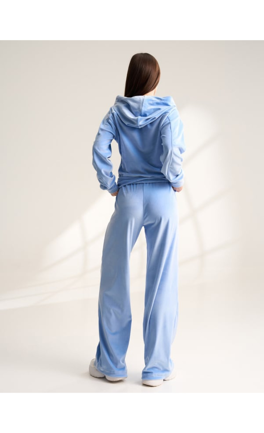 Жіночі спортивні костюми Issp