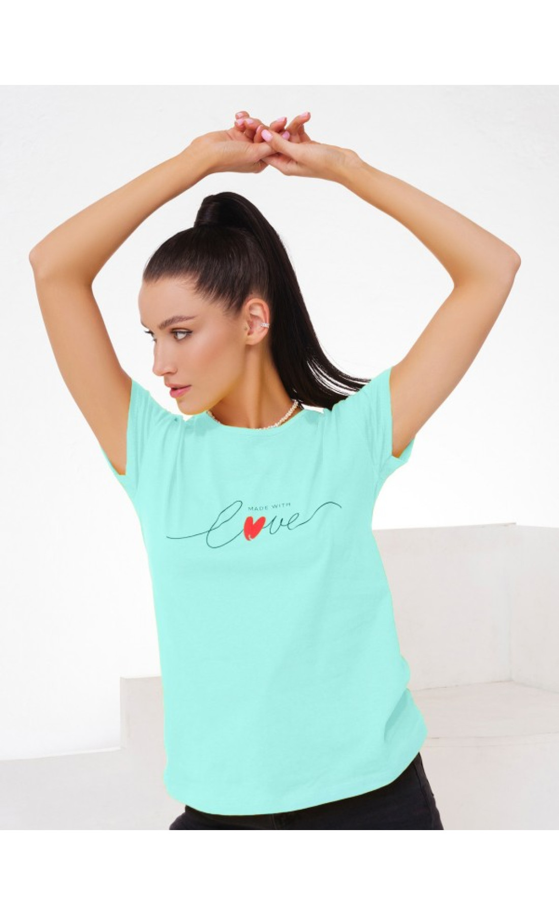 Жіноча футболка Issp