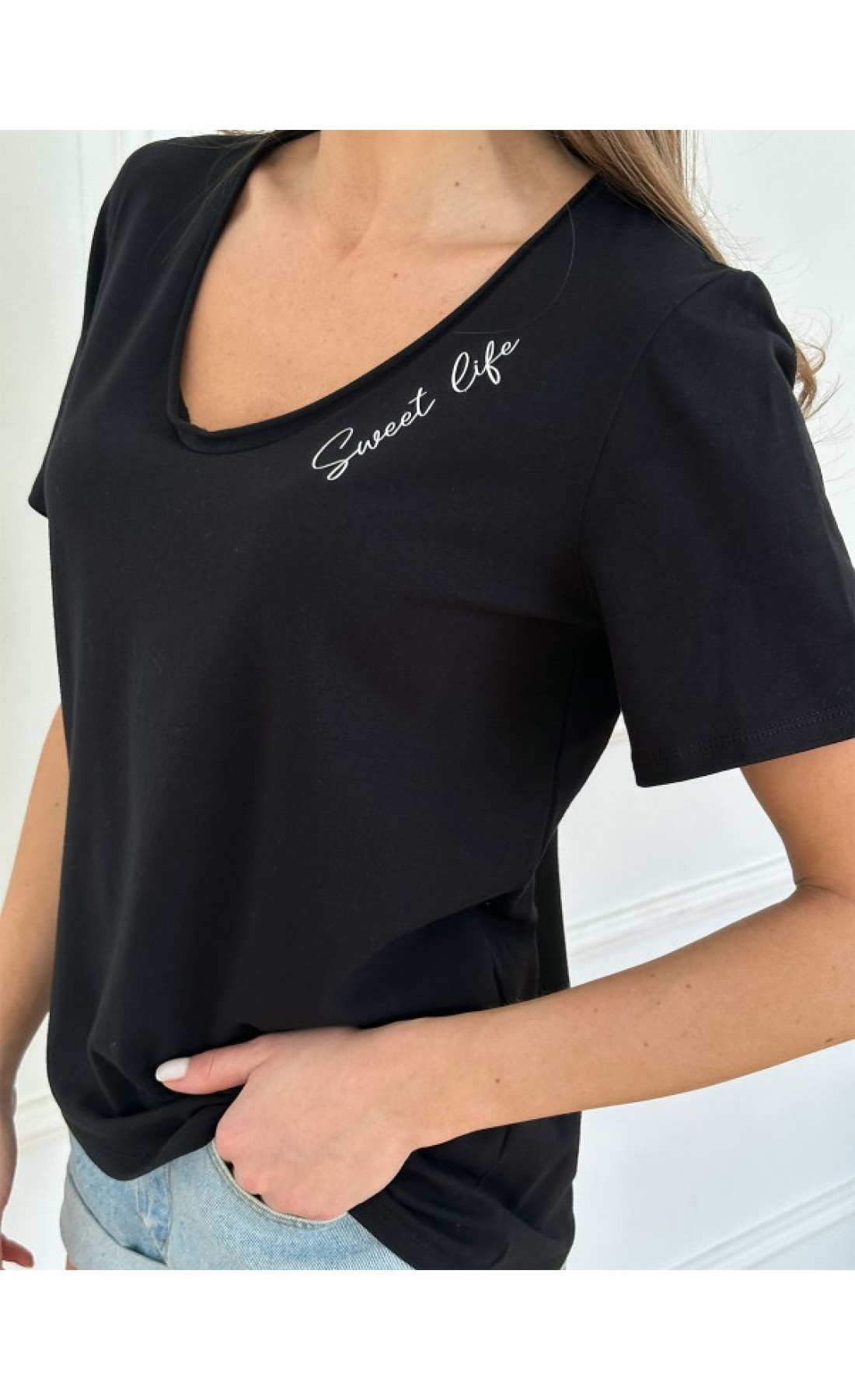 Жіноча футболка Issp