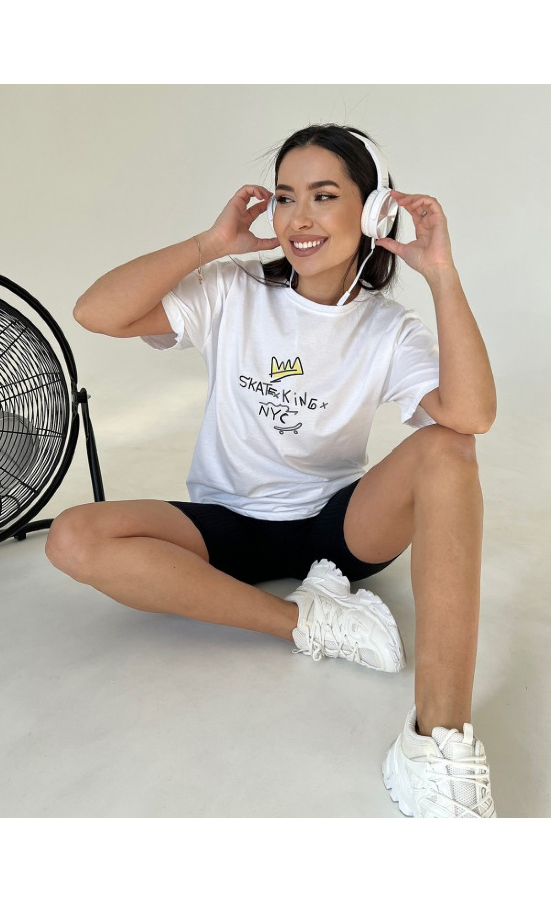 Жіноча футболка Issp