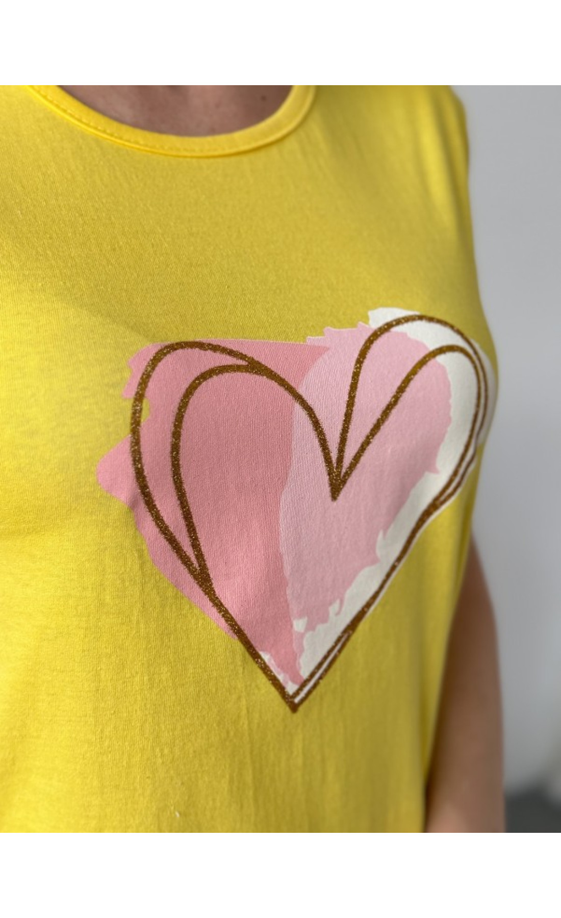 Жіноча футболка Issp