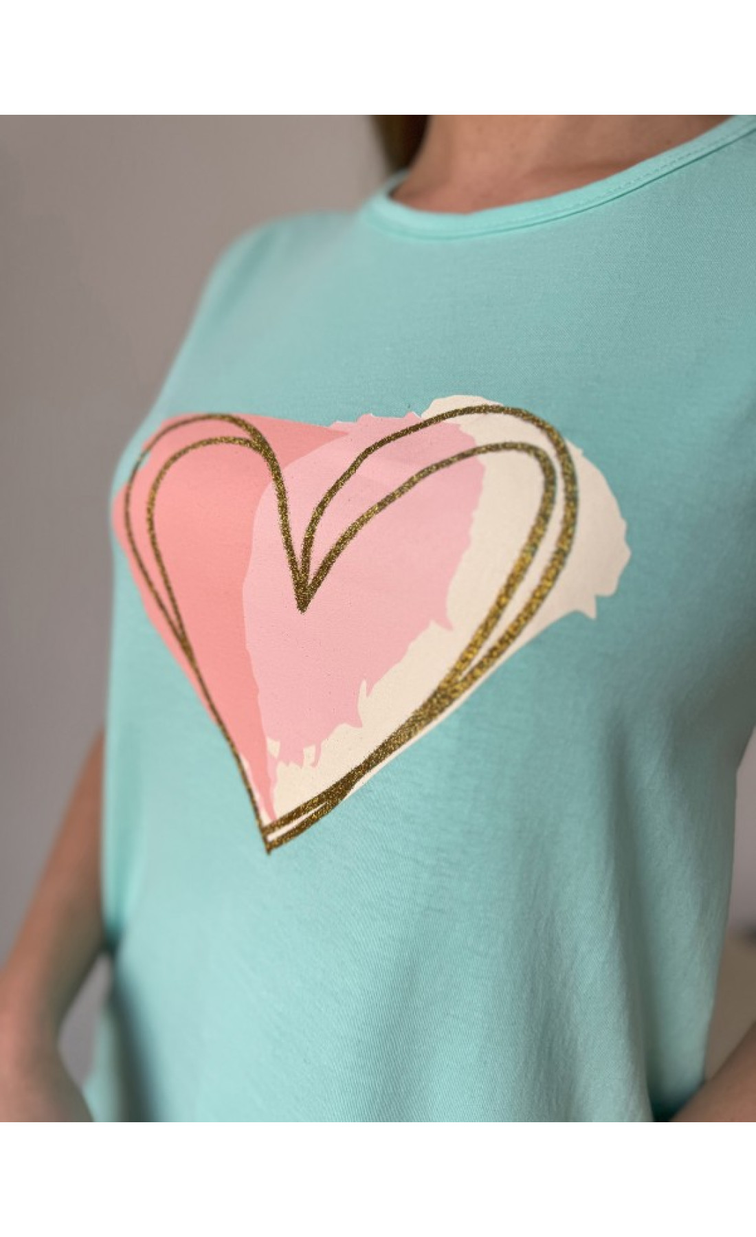 Жіноча футболка Issp