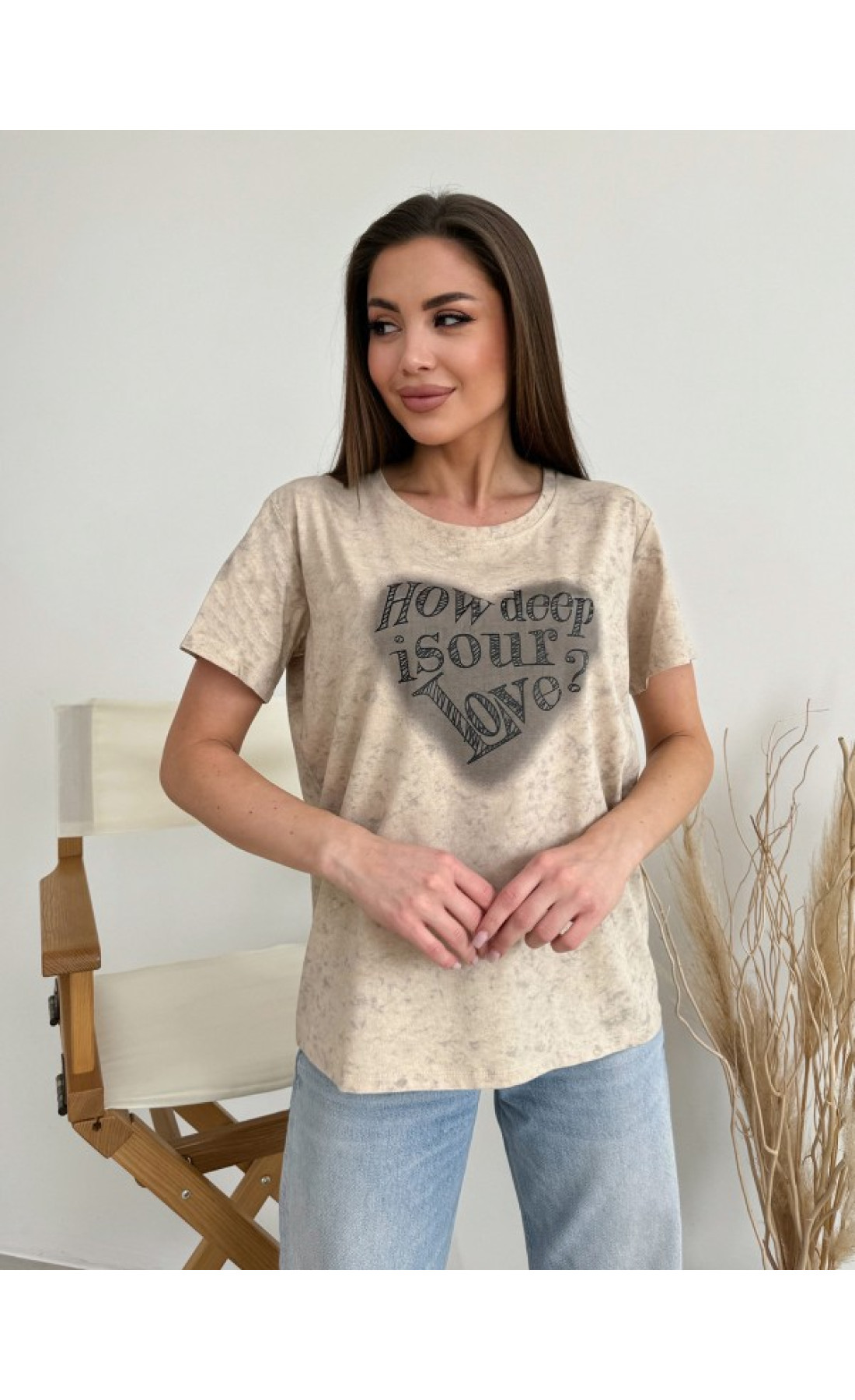 Жіноча футболка Issp