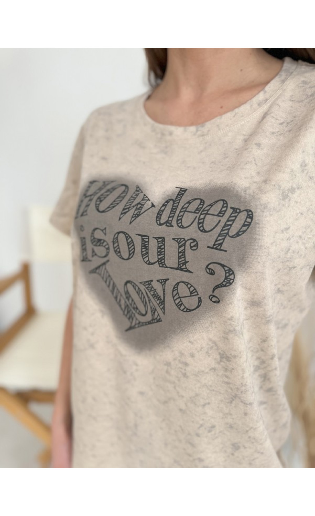 Жіноча футболка Issp