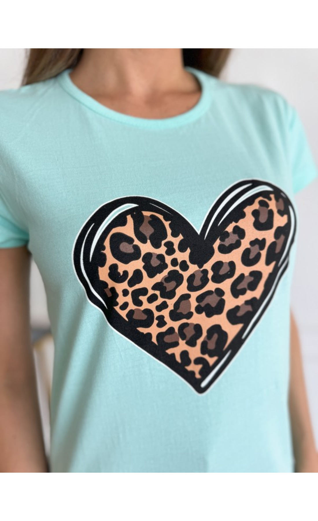 Жіноча футболка Issp