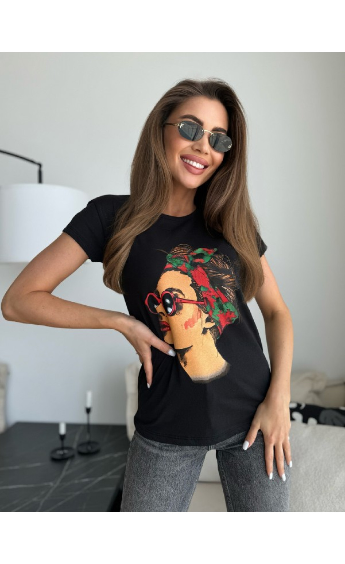 Жіноча футболка Issp