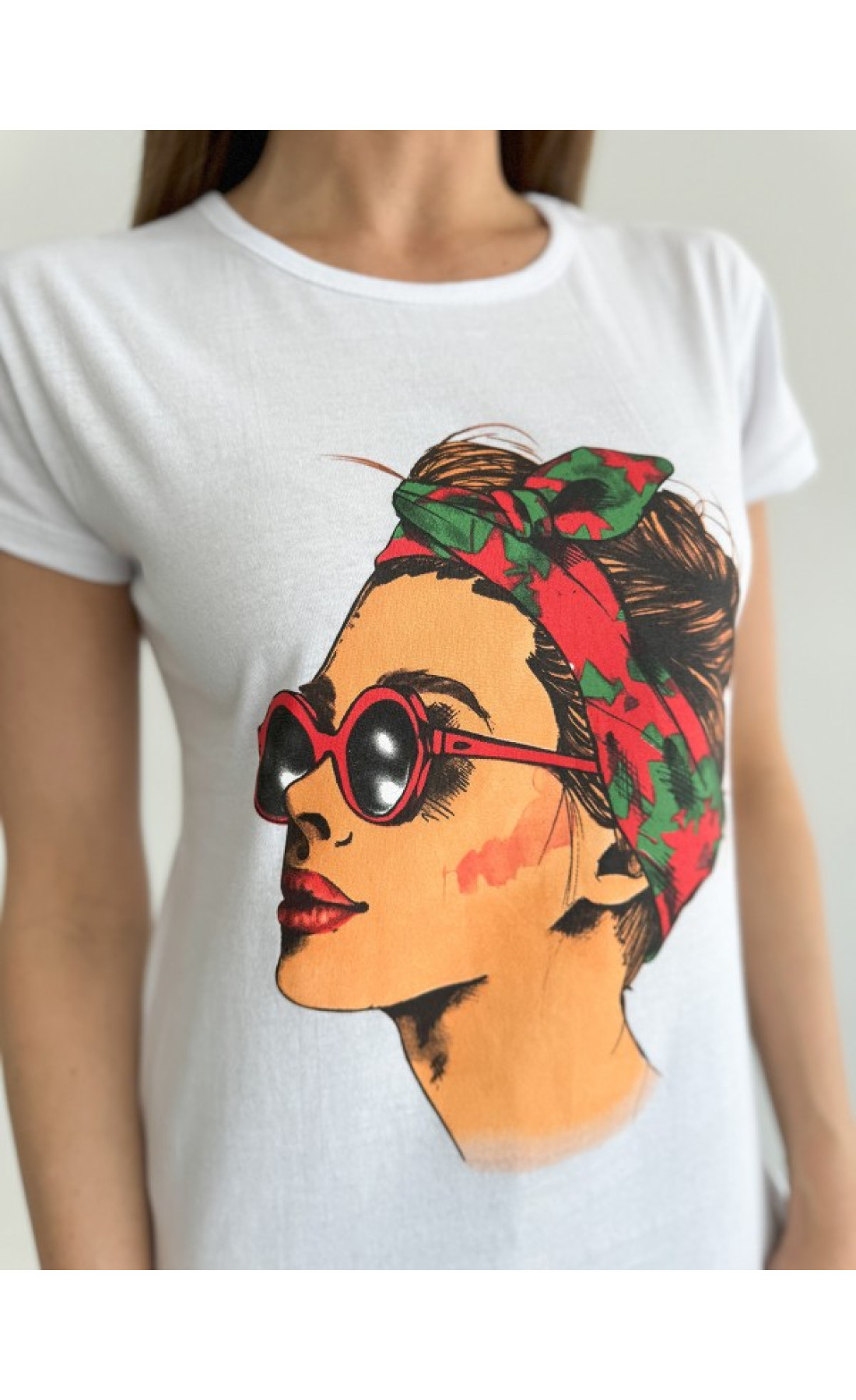 Жіноча футболка Issp