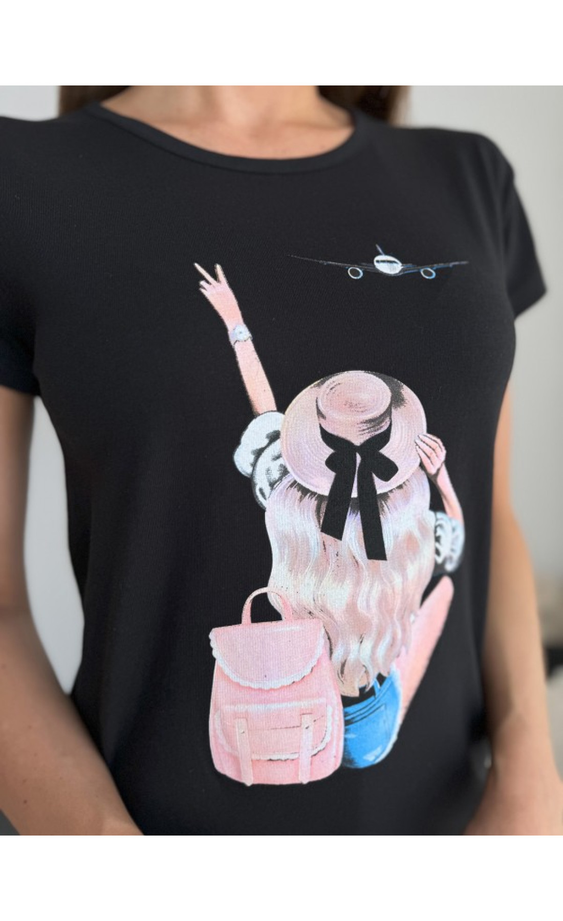 Жіноча футболка Issp