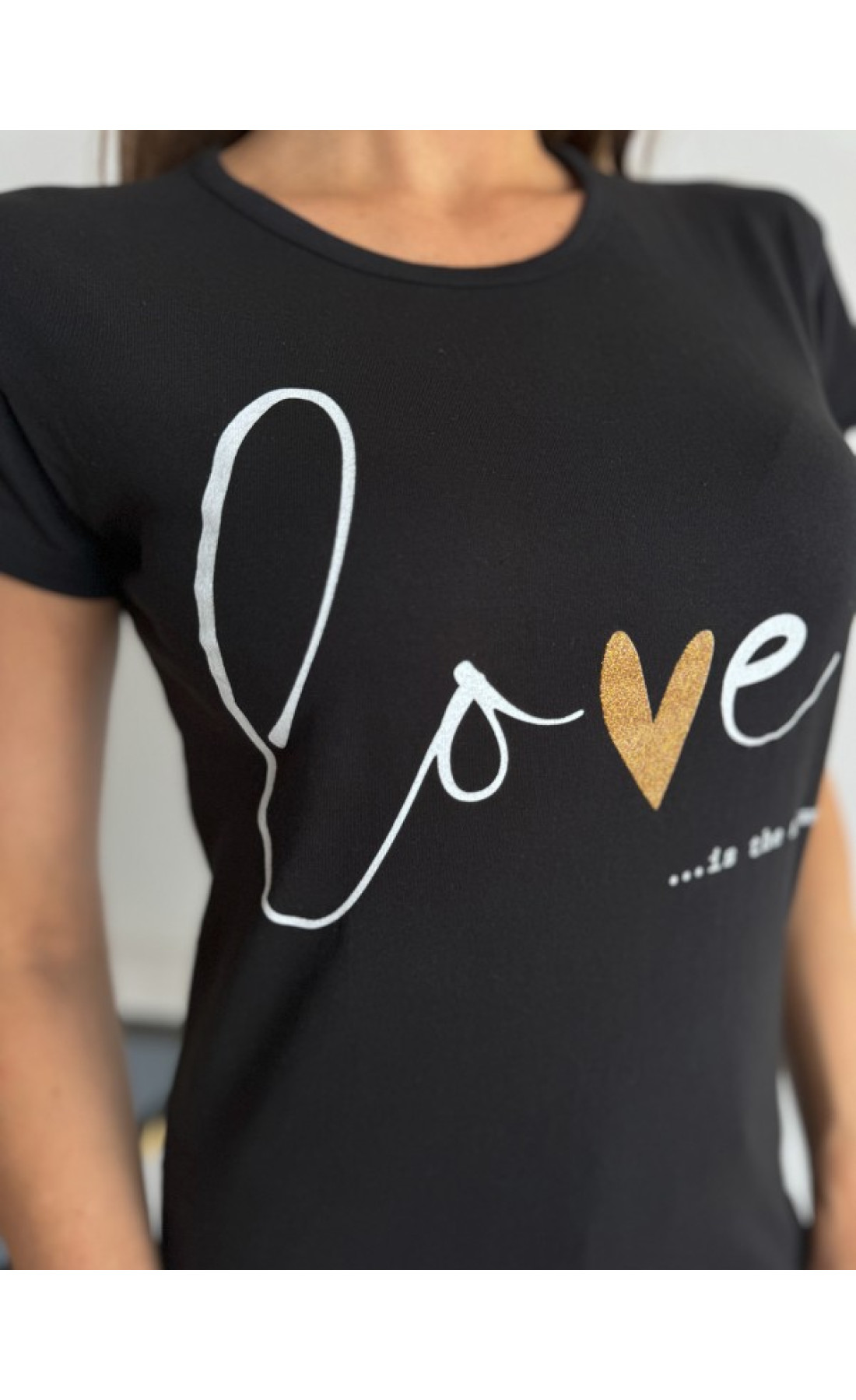 Жіноча футболка Issp