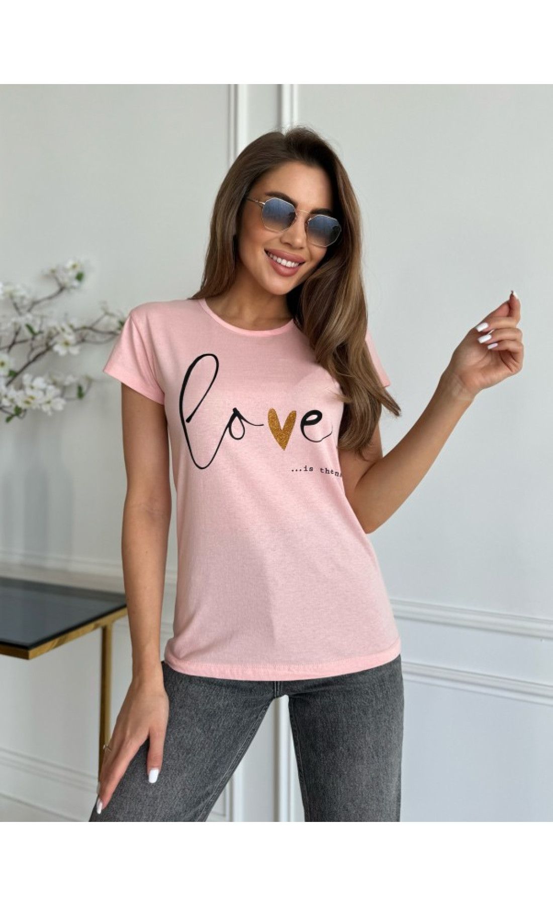 Жіноча футболка Issp