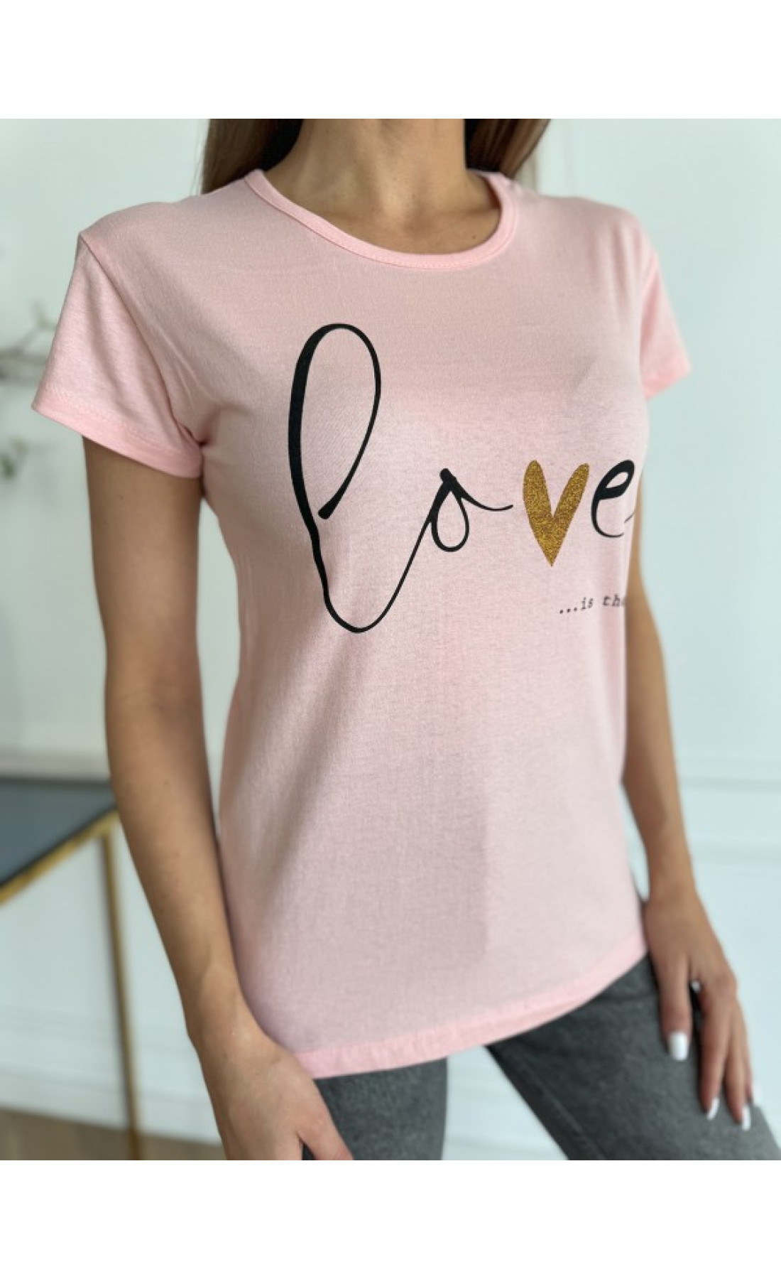 Жіноча футболка Issp