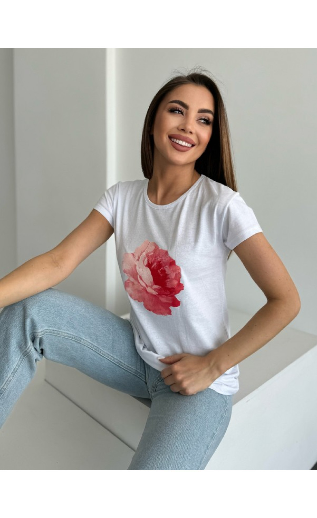 Жіноча футболка Issp