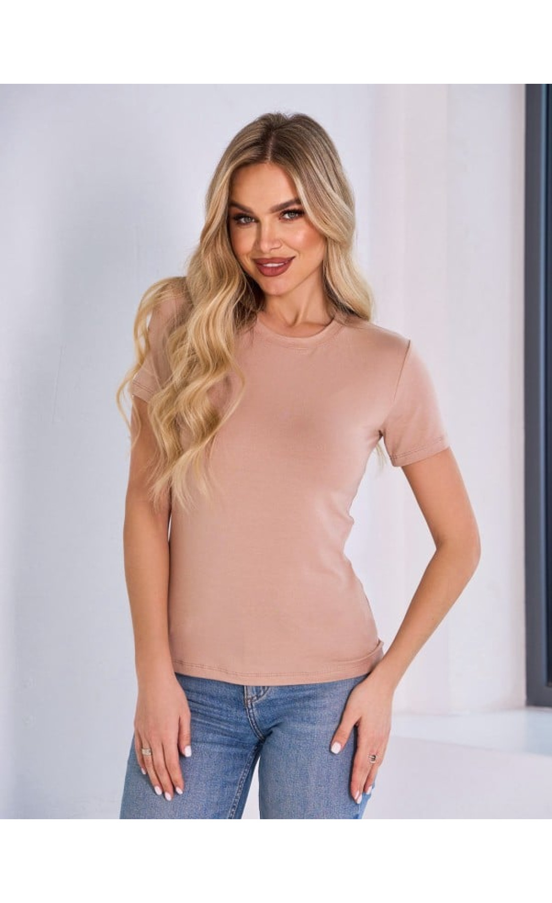 Жіноча футболка Issp