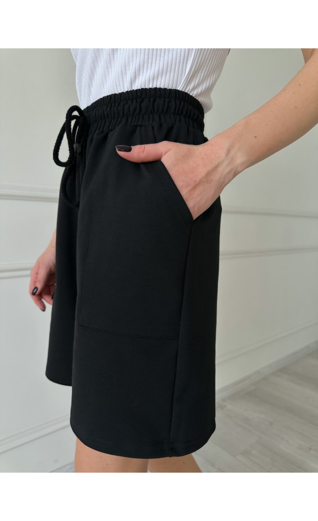 Жіночі шорти Issp