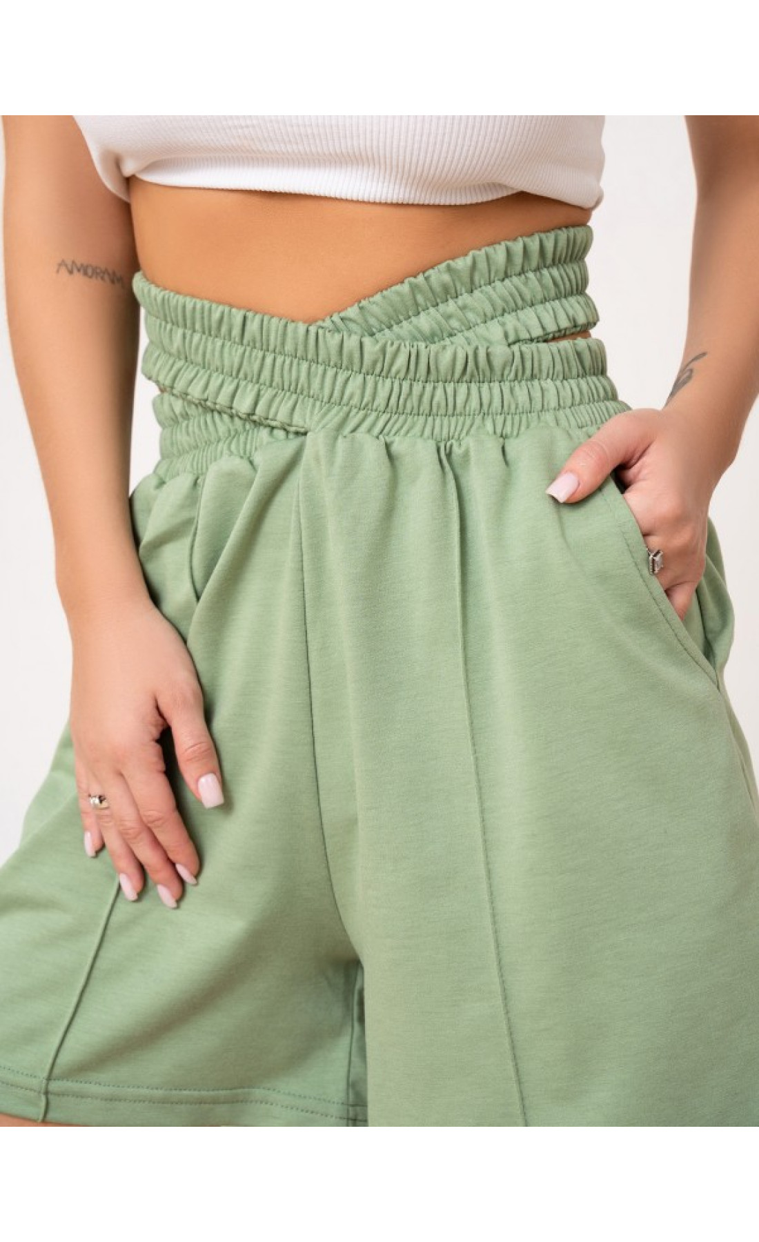 Жіночі шорти Issp