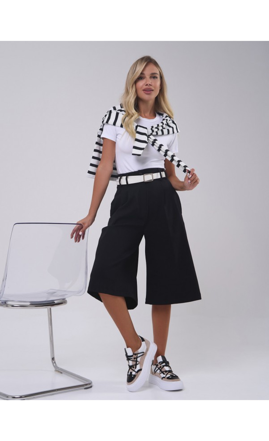 Жіночі шорти Issp