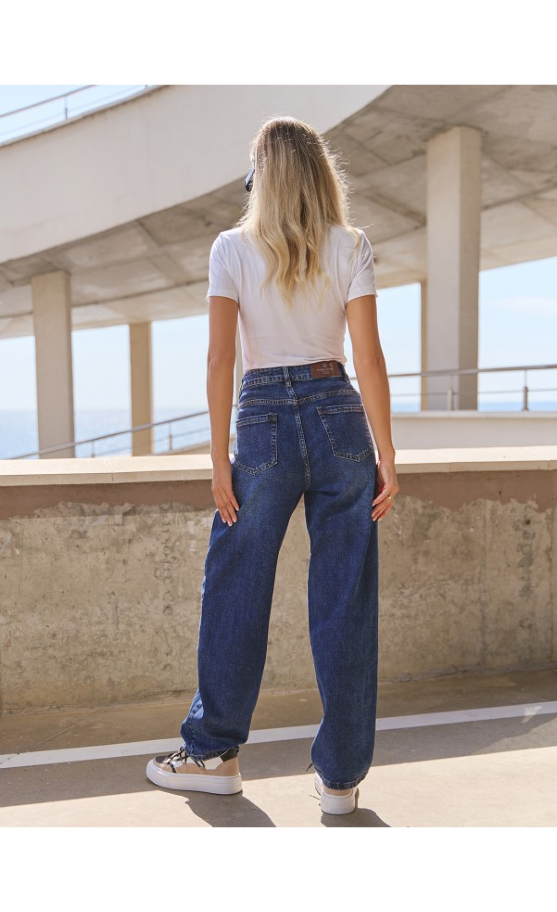 Жіночі джинси Issp