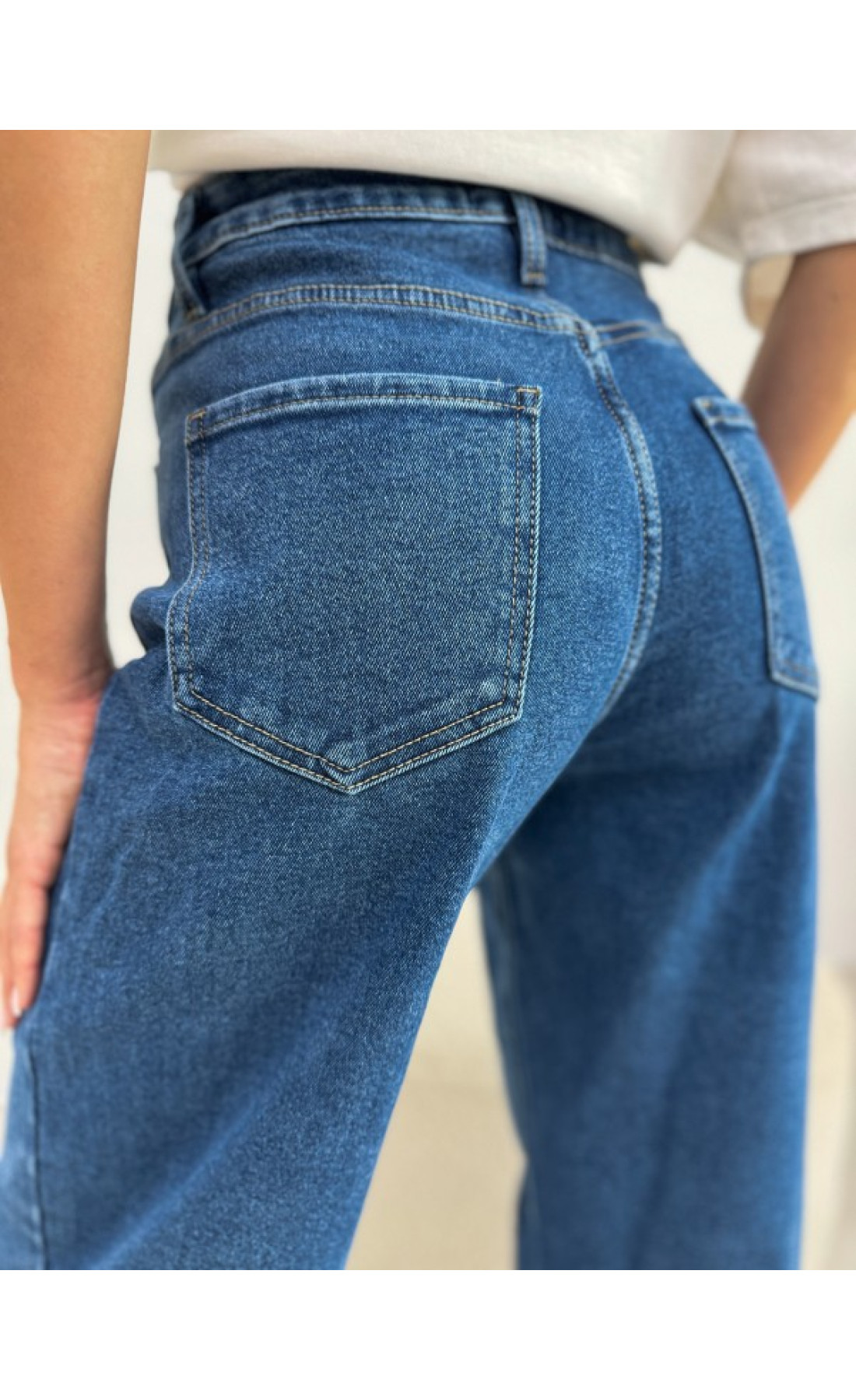 Жіночі джинси Issp
