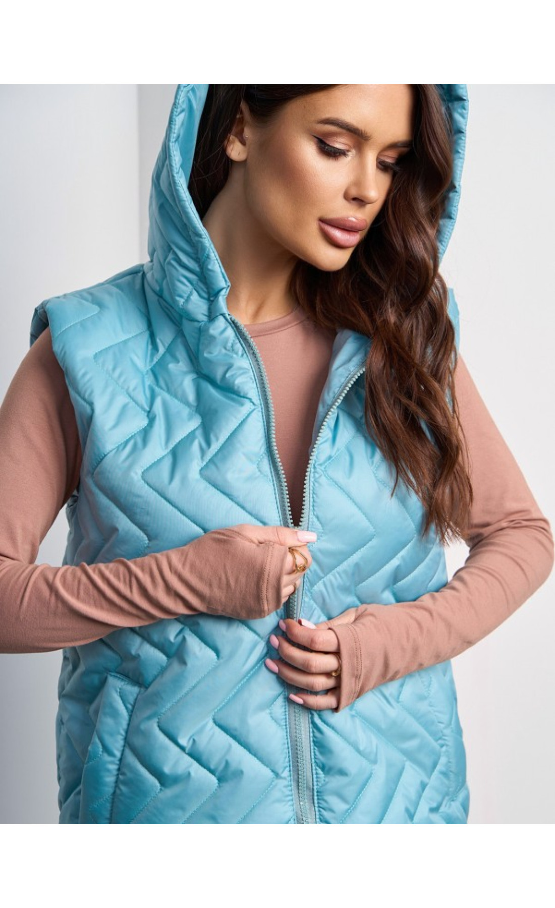 Жіноча жилетка Issp