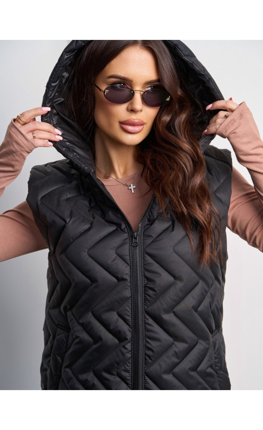 Жіноча жилетка Issp