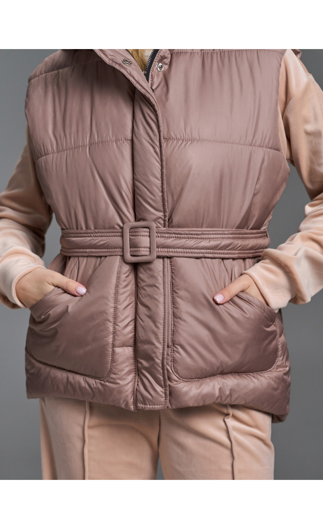 Жіноча жилетка Issp