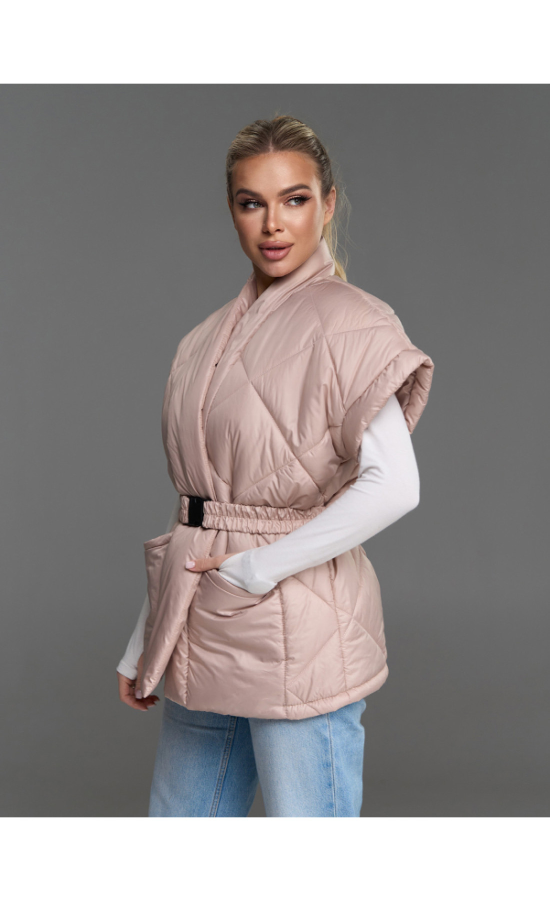 Жіноча жилетка Issp