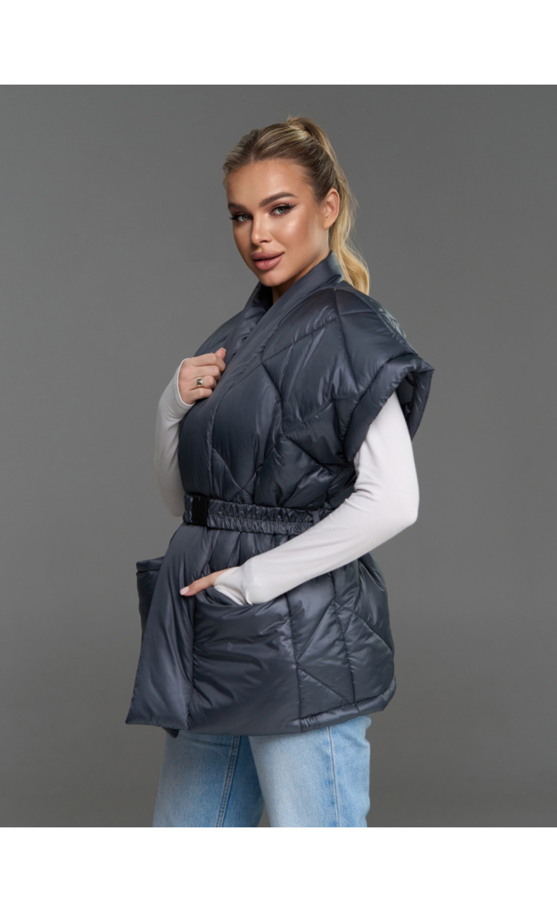 Жіноча жилетка Issp