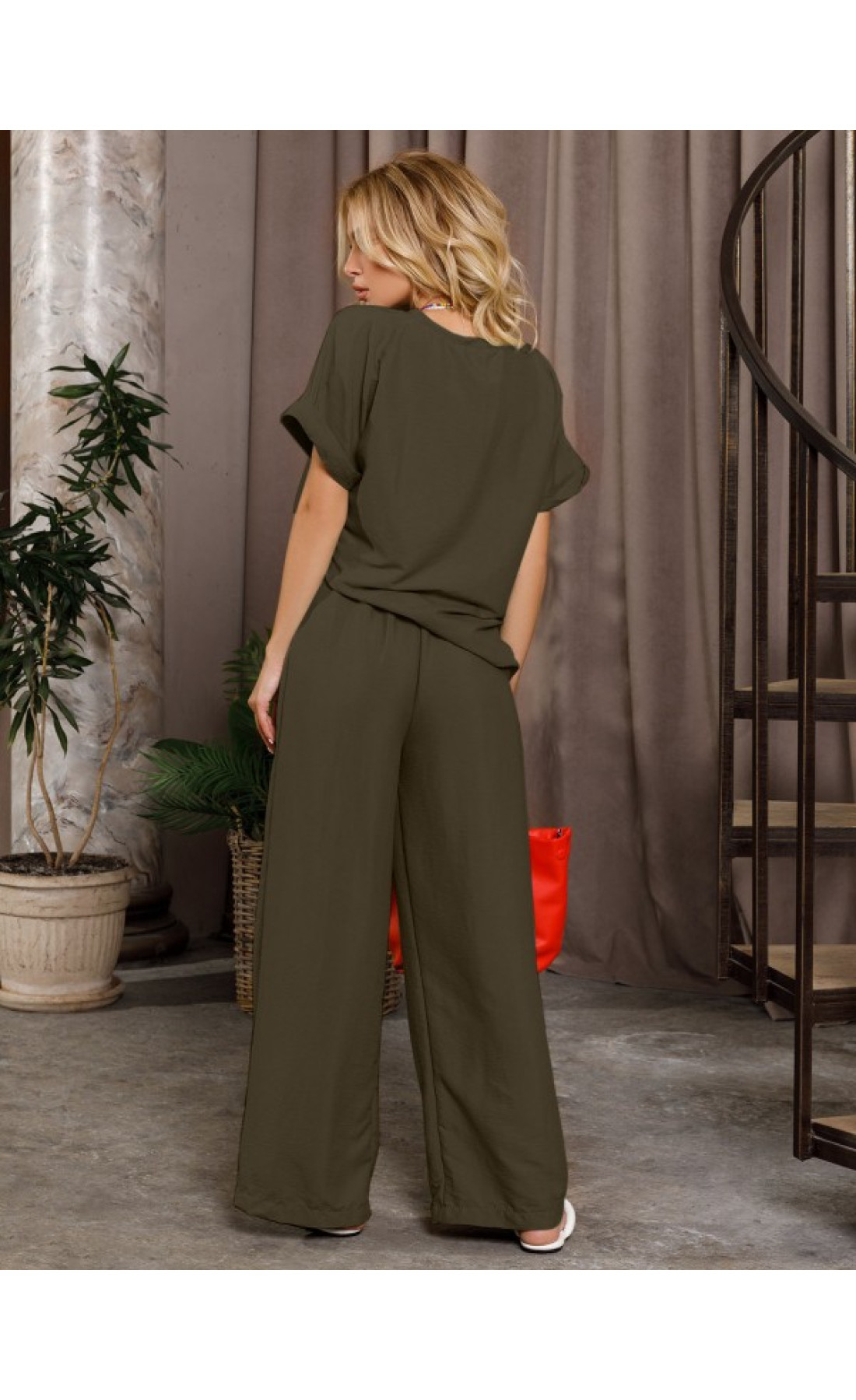 Жіночий костюм Issp