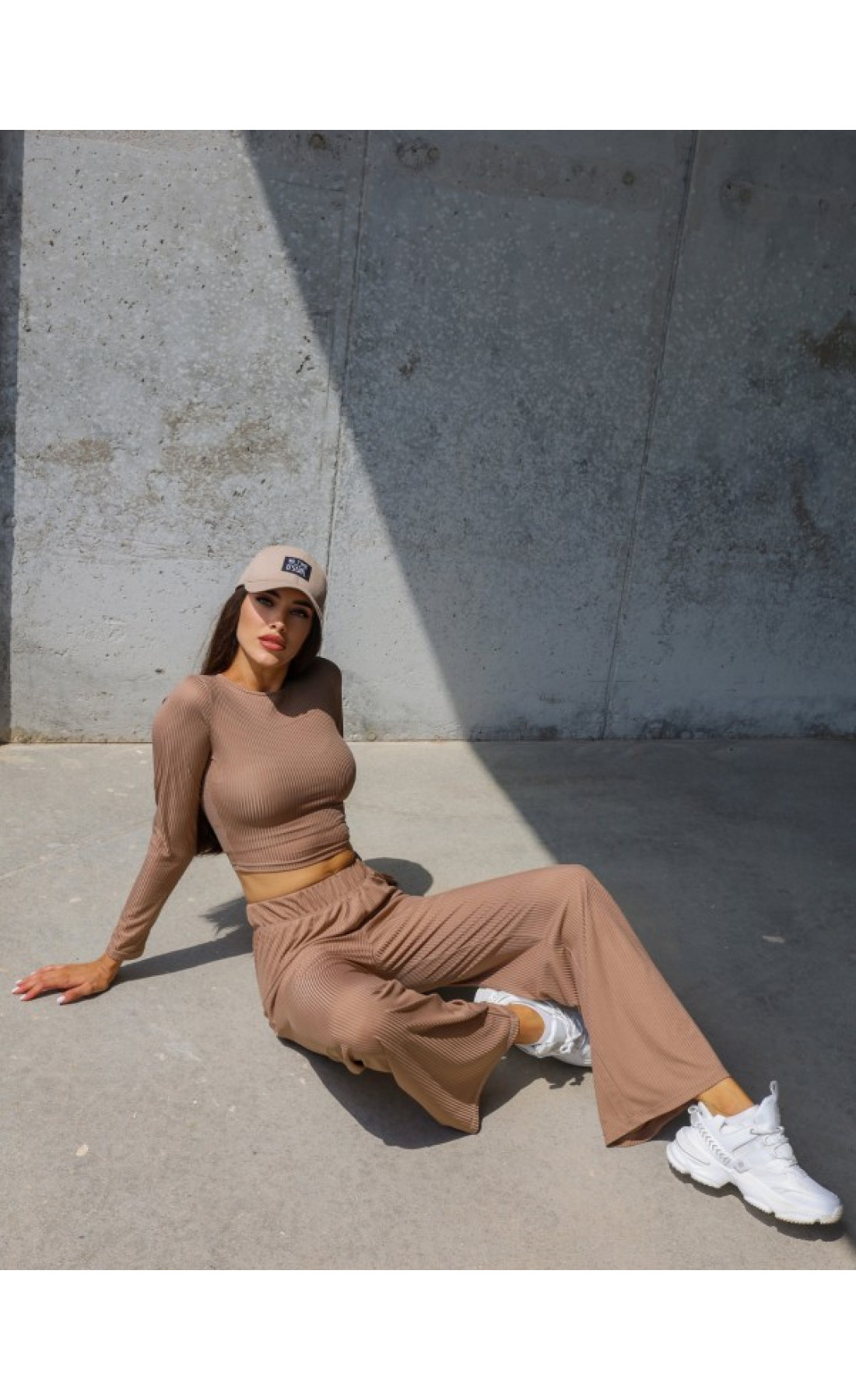 Жіночий костюм Issp