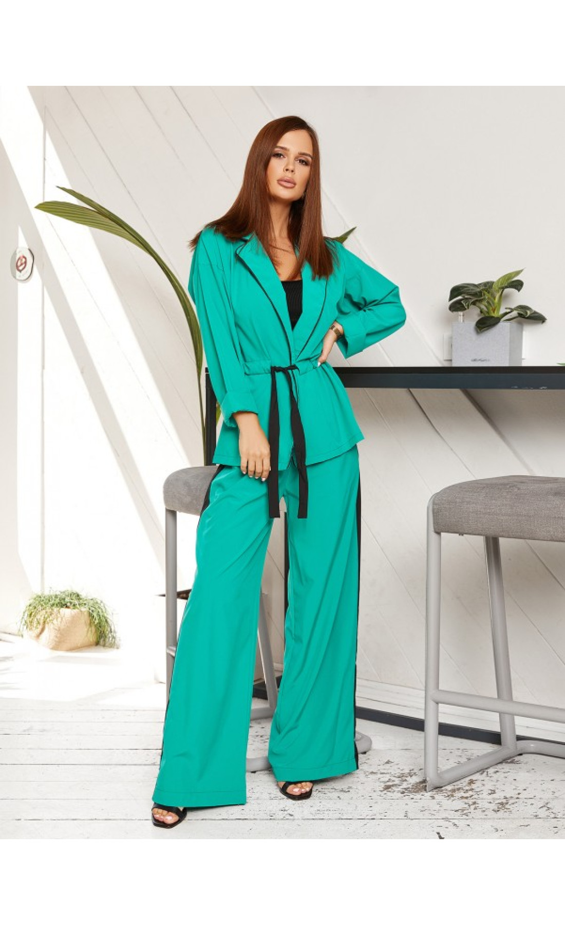 Жіночий костюм Issp