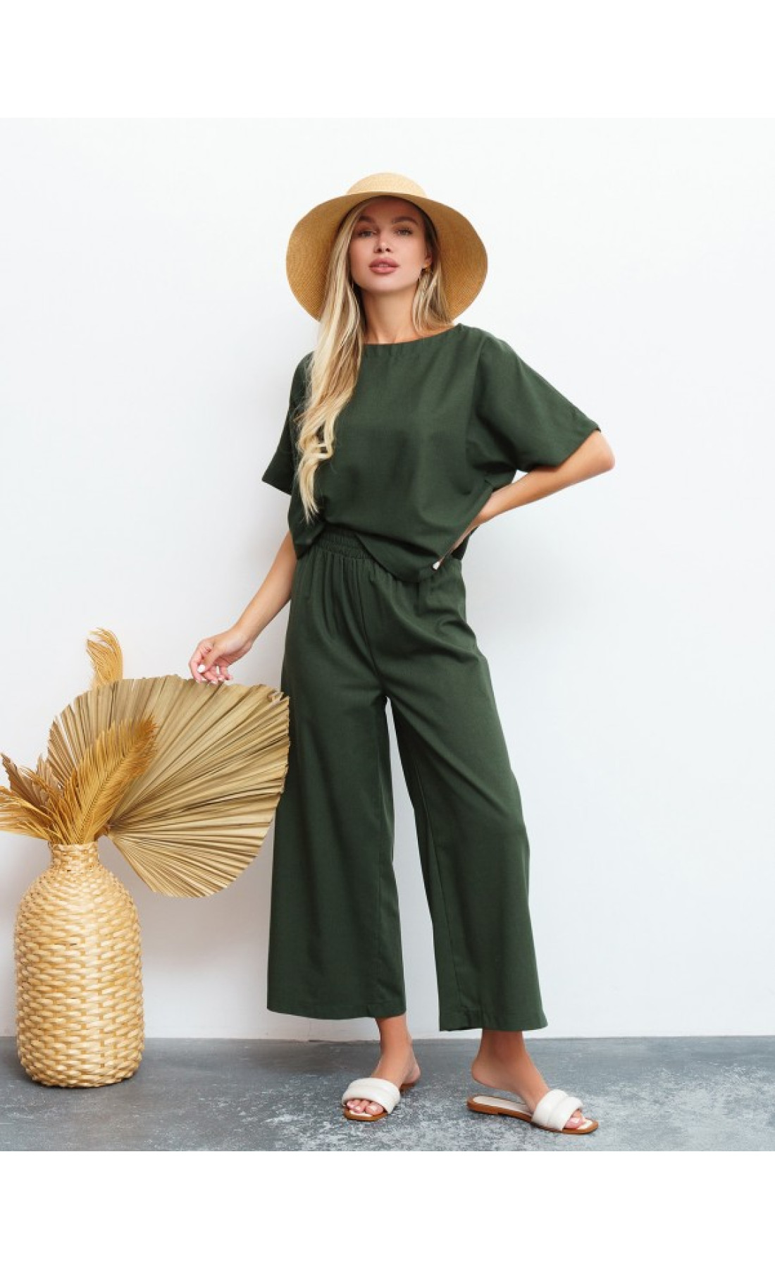 Жіночий костюм Issp