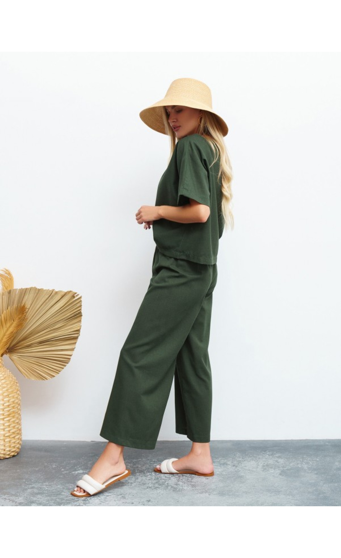 Жіночий костюм Issp